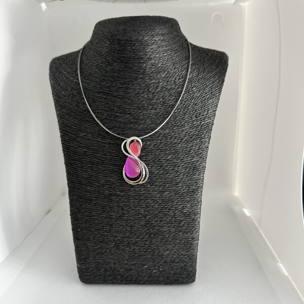 collier pierre en fibre de verre polie