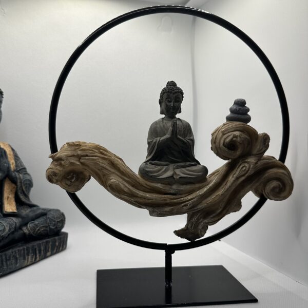 bouddha +cercle sur pied