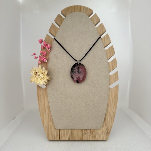 pendentif rhodonite pierres, bien-être et douceur