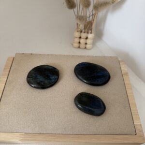 Pierre plate labradorite