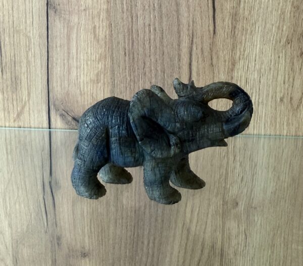 Elephant en Labradorite – Image 2