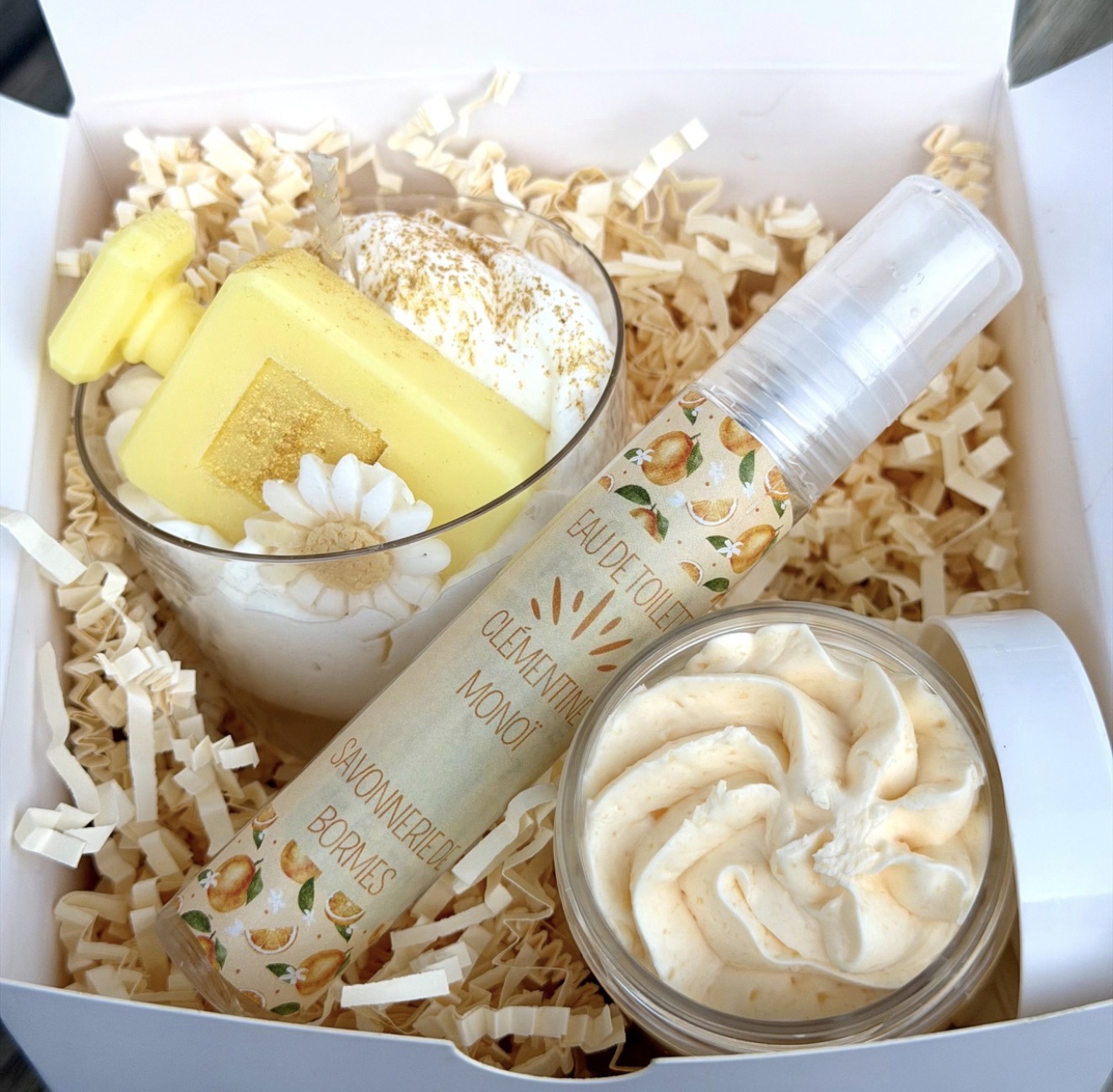 Coffret petit modèle CLEMENTINE MONOÏ 320g